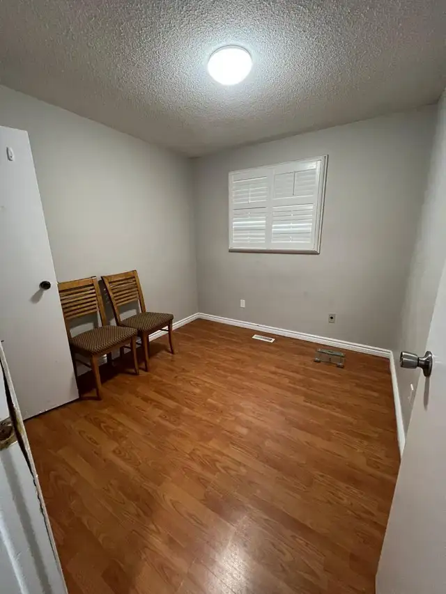 Private room for rent - girls only