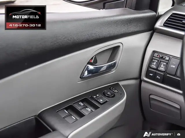 2016 Honda Odyssey EX-L w/ Navi Accident Free, Sunroof, Loaded - Photo 16