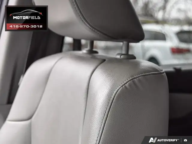 2016 Honda Odyssey EX-L w/ Navi Accident Free, Sunroof, Loaded - Photo 21