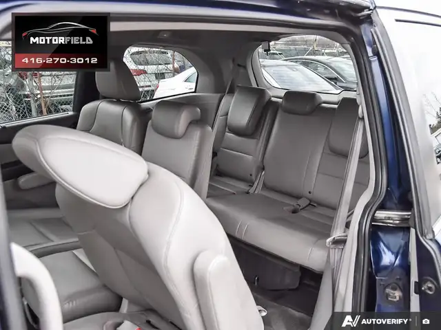 2016 Honda Odyssey EX-L w/ Navi Accident Free, Sunroof, Loaded - Photo 23