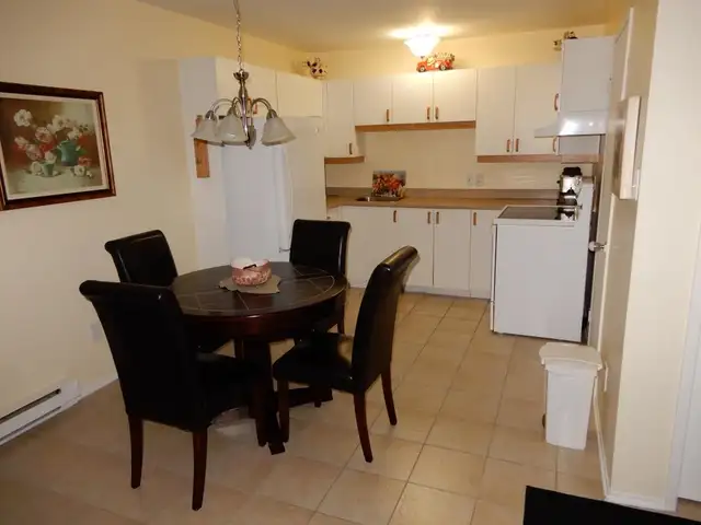 4 ½ JUILLET  /RDC / secteur hôpital-Carrefour - Photo 5