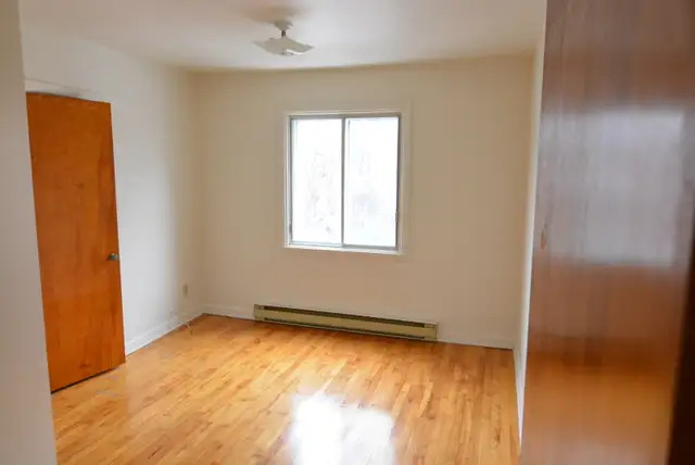 NDG (Loyola) - 4½ parking included! May-June-July availability - Photo 3