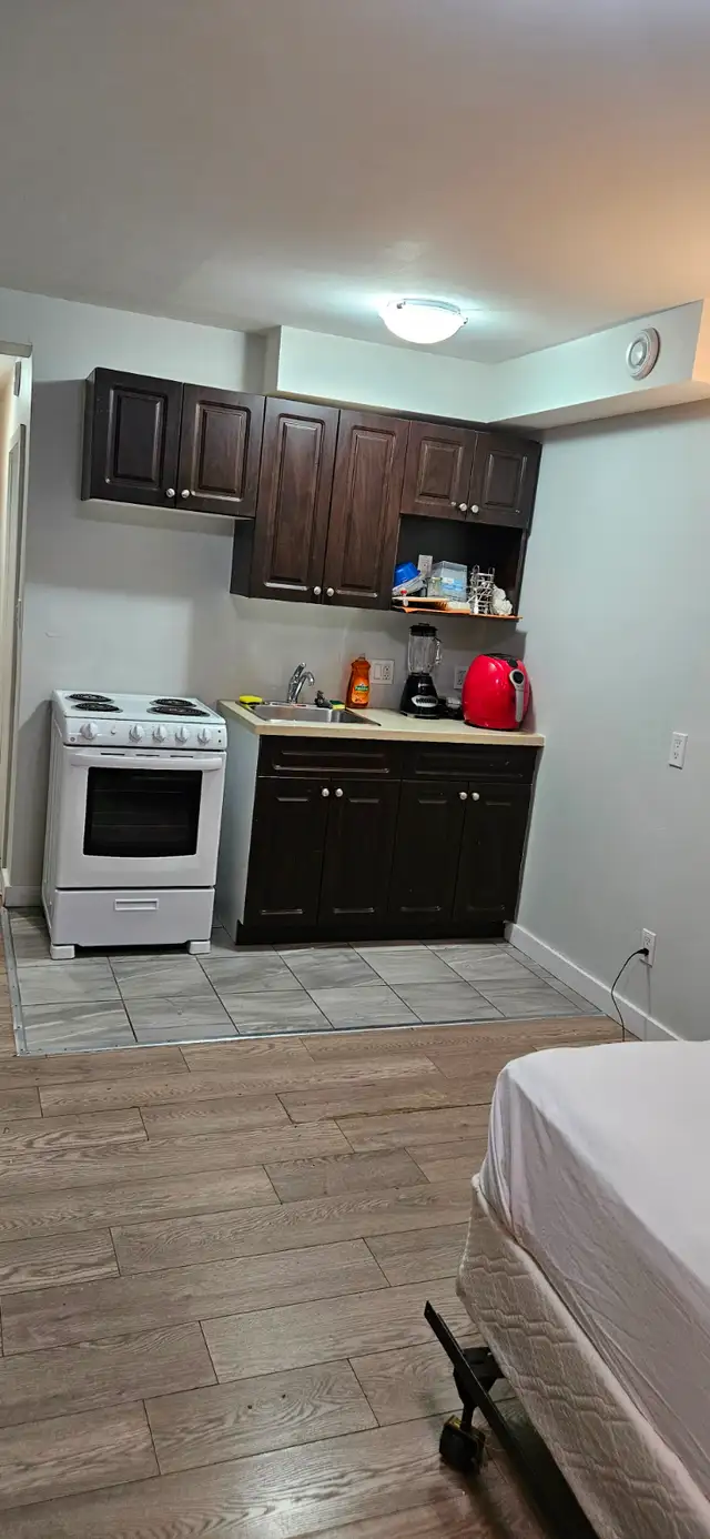 Studio Apartment for Rent – $750/month (Utilities Extra) - Photo 8