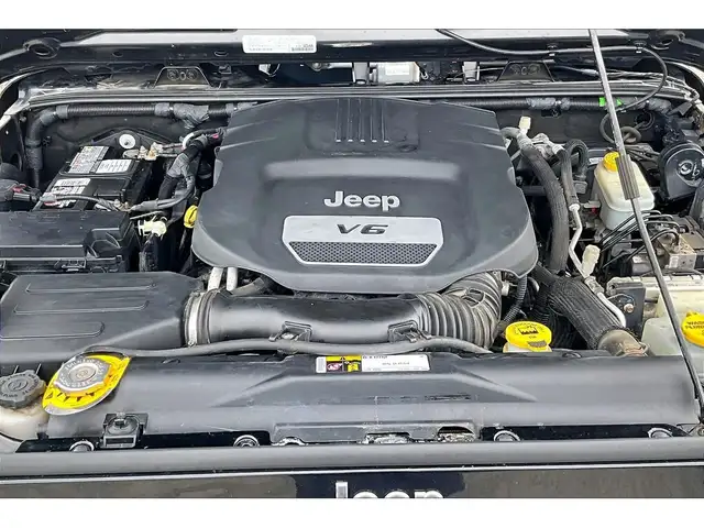 2016 Jeep WRANGLER UNLIMITED Sport 4Dr | 6Spd Manual | AS IS | 4 - Photo 9