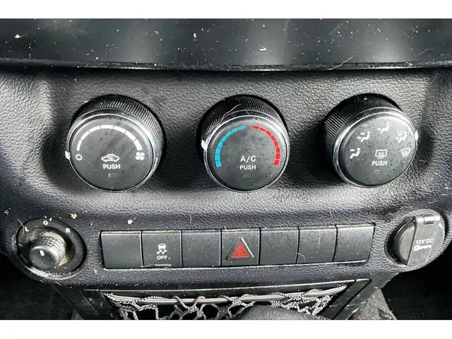 2016 Jeep WRANGLER UNLIMITED Sport 4Dr | 6Spd Manual | AS IS | 4 - Photo 22