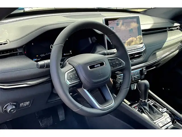 2025 Jeep Compass ALTITUDE | Sun & Sound | Driver Assist & Conv - Photo 6