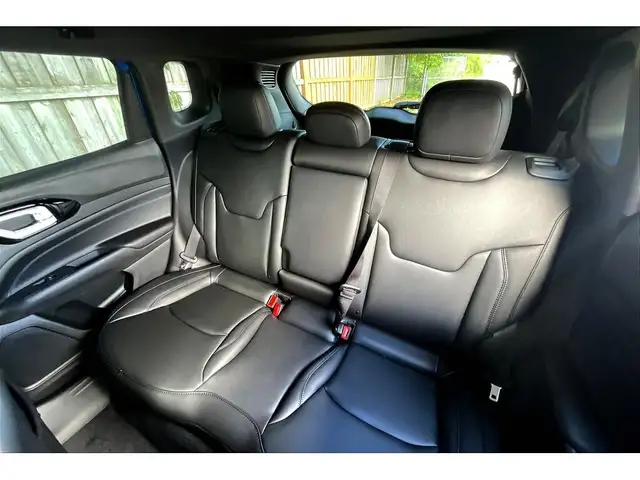 2025 Jeep Compass ALTITUDE | Sun & Sound | Driver Assist & Conv - Photo 10