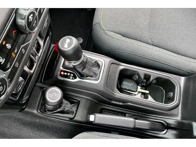 2024 Jeep Wrangler Sahara 4Dr V6 | 12.3\' Screen | Side Steps | - Photo 14