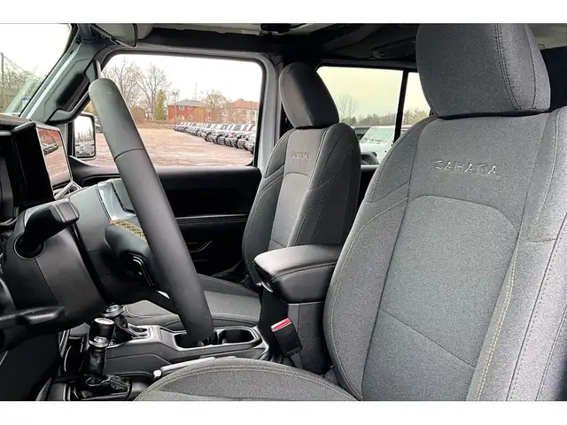 2024 Jeep Wrangler Sahara 4Dr V6 | 12.3\' Screen | Side Steps | - Photo 25