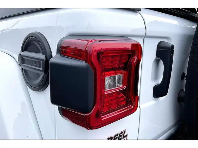 2024 Jeep Wrangler Sahara 4Dr V6 | 12.3\' Screen | Side Steps | - Photo 31