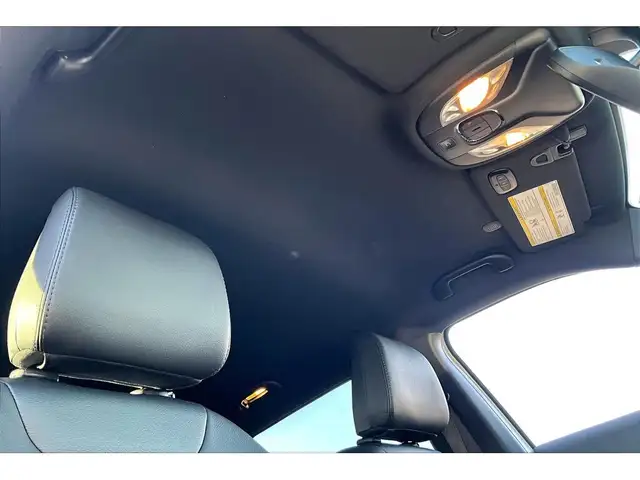 2024 Jeep Compass Limited Elite | Driver Assist Group | NAV | 4X - Photo 17