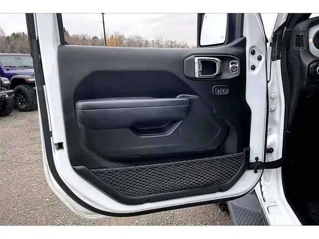 2025 Jeep Wrangler Willys 4Dr V6 | Heated Seats | Safety Group | - Photo 18