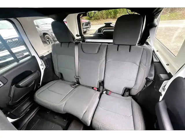2025 Jeep Wrangler Willys 4Dr V6 | Heated Seats | Safety Group | - Photo 26