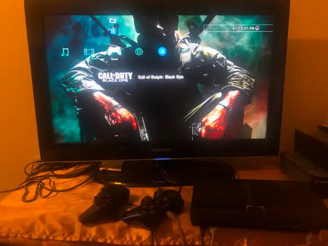 PS3 Super-Slim 500G storage, 2remotes 3games and accessories for - Photo 3