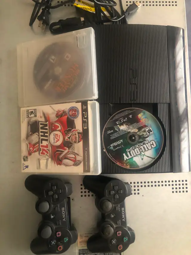 PS3 Super-Slim 500G storage, 2remotes 3games and accessories for - Photo 8