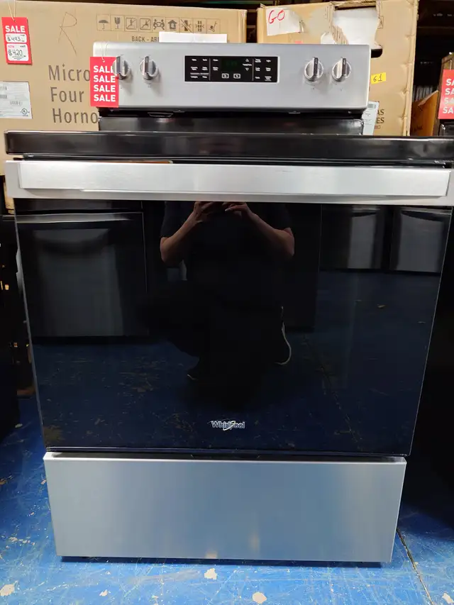 Whirlpool '30' Stainless Steel Freestanding Electric Range - Photo 6