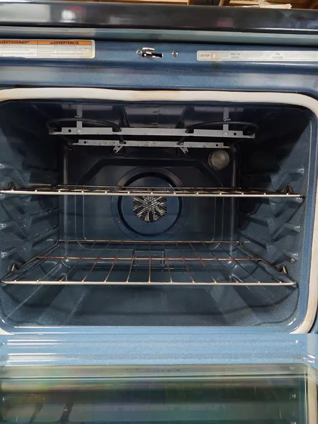 Whirlpool '30' Stainless Steel Freestanding Electric Range - Photo 8