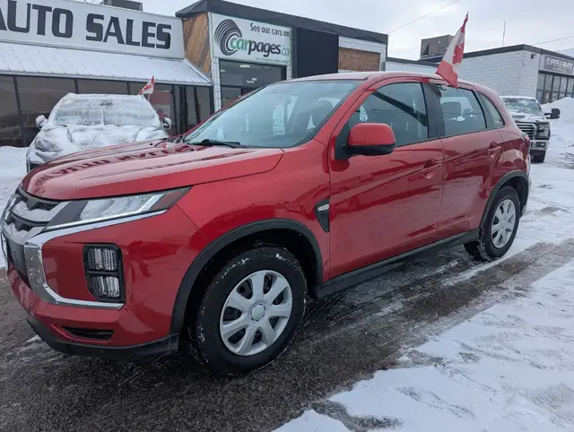 2022 Mitsubishi RVR ES ALL WHEEL DRIVE/GREAT WARRANTY! - Photo 2