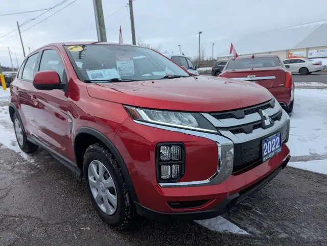 2022 Mitsubishi RVR ES ALL WHEEL DRIVE/GREAT WARRANTY! - Photo 4