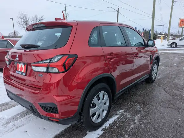 2022 Mitsubishi RVR ES ALL WHEEL DRIVE/GREAT WARRANTY! - Photo 6