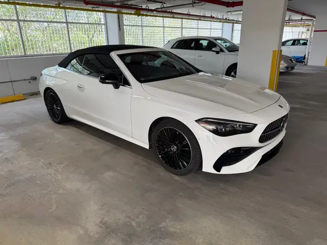 Mercedes Benz CLE Cabriolet - Photo 2