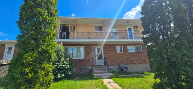 2 bedroom   den, upstairs balcony unit - Photo 10