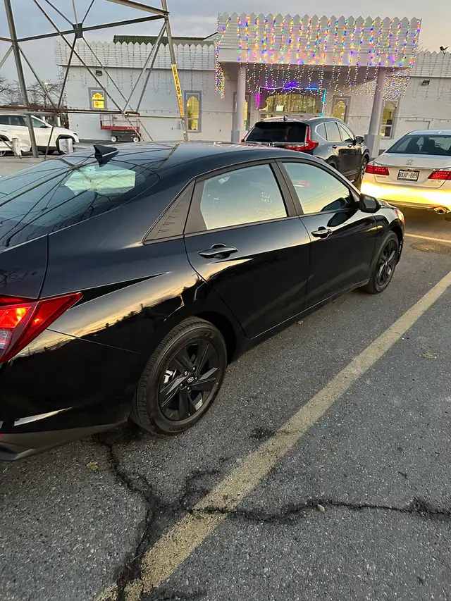 Hyundai Elantra 2023 preffered with Sun & tech package - Photo 2