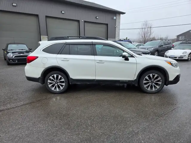 2016 Subaru Outback - Clean Carfax, fully loaded, ready to go! - Photo 5