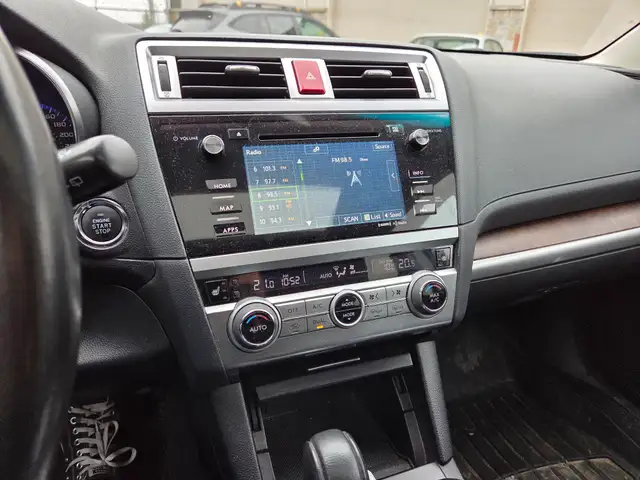 2016 Subaru Outback - Clean Carfax, fully loaded, ready to go! - Photo 10