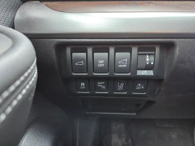 2016 Subaru Outback - Clean Carfax, fully loaded, ready to go! - Photo 11