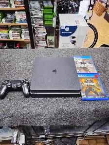 PS4 slim 500GB digital   3 jeux