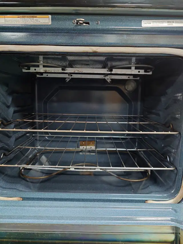 Whirlpool '30' Stainless Steel Freestanding Electric Range - Photo 8