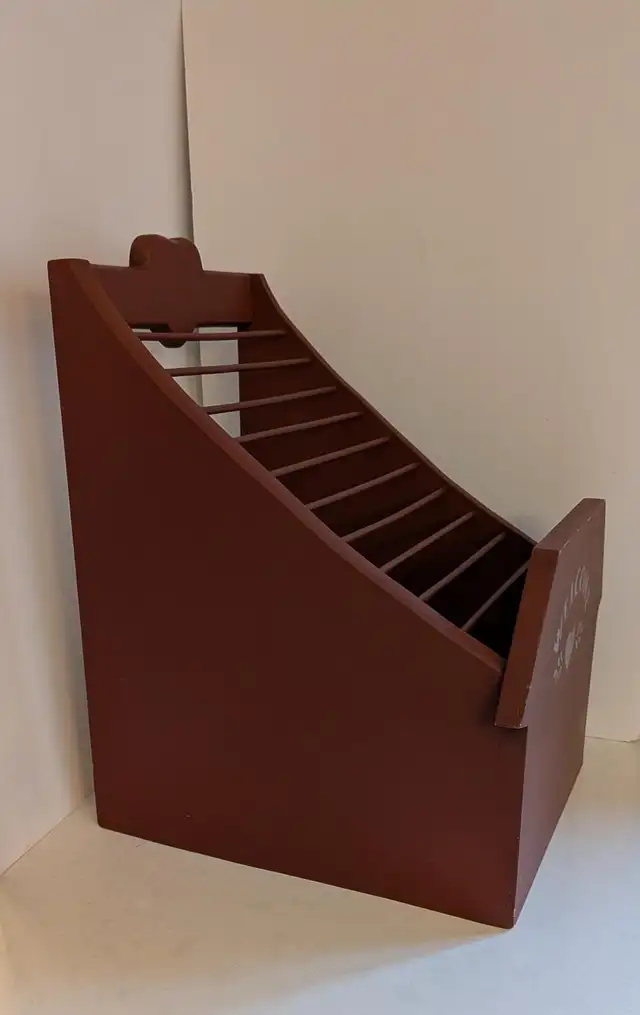 Rustic Magazine / Book Rack – "Welcome" with heart design - Photo 5