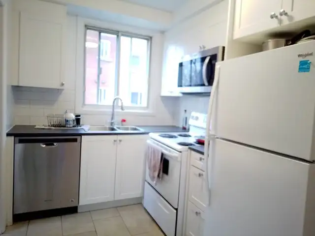 APPARTEMENT SPACIEUX 5 1/2 À LOUER à Saint-Laurent - Photo 4