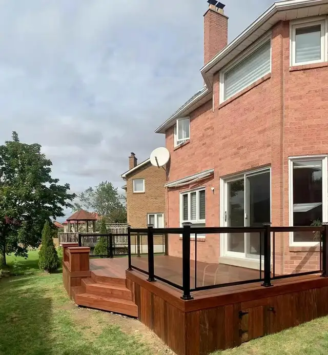 Professional on composite decks - Photo 6