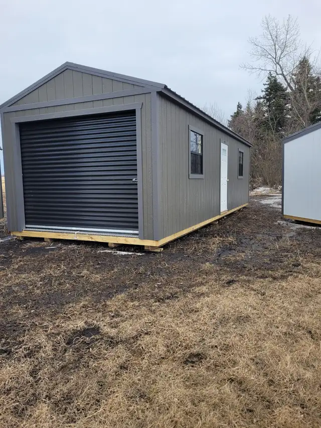 Garage 5% off Brand new and ready to move!