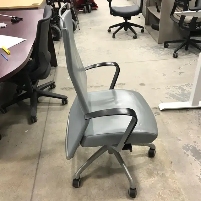 Krug Leather Task Chair! - Photo 2