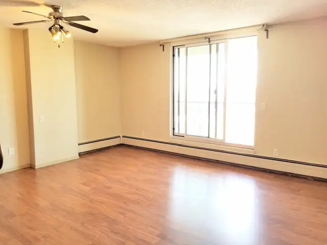 Blow Out Rent: Dalhousie - Bi-Level, 2 Bdrm,14th&15th - Photo 5