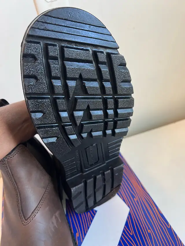 safety boots - Photo 2