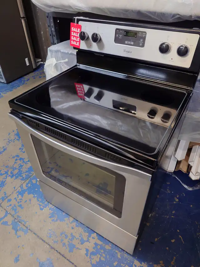 Whirlpool '30' Stainless Steel Freestanding Electric Range - Photo 3