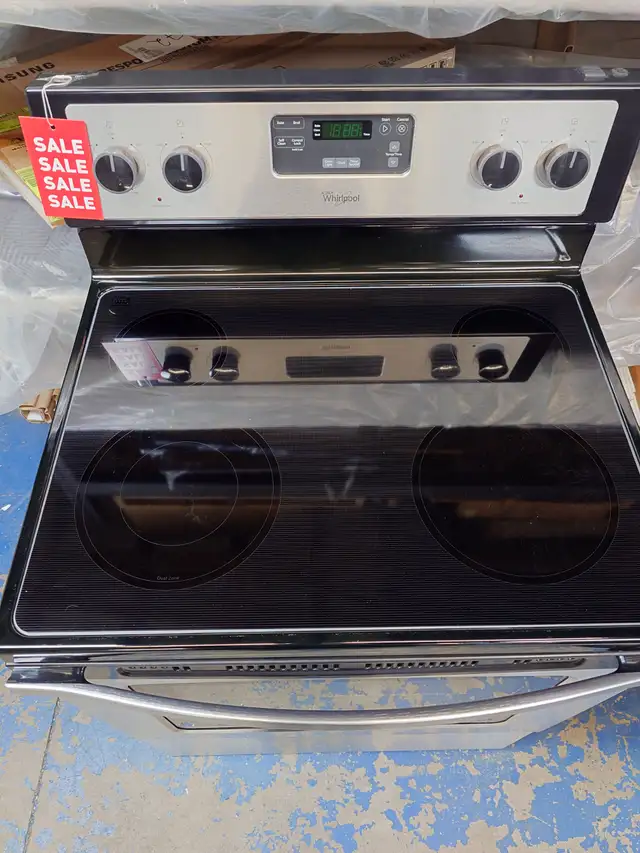 Whirlpool '30' Stainless Steel Freestanding Electric Range - Photo 4