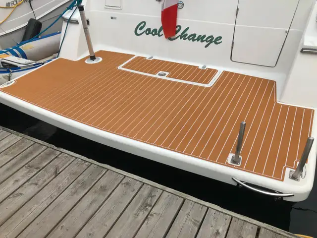 BOAT AND MARINE UPHOLSTERY - Photo 10