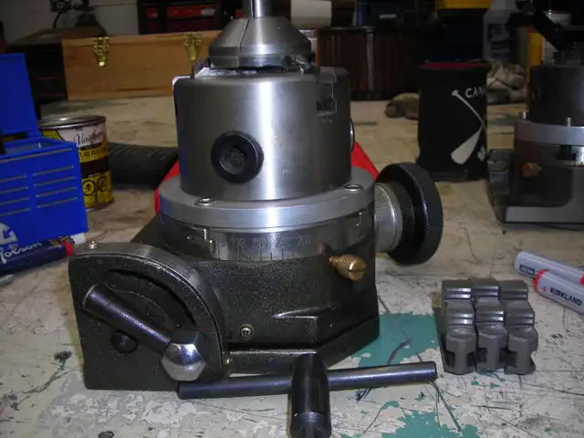 rotary table and chuck - Photo 2