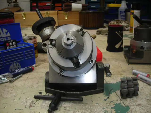 rotary table and chuck - Photo 4
