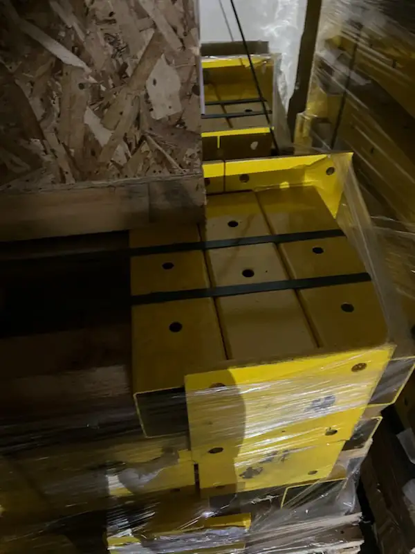 Safety equipment and pallet racking for sale. - Photo 6