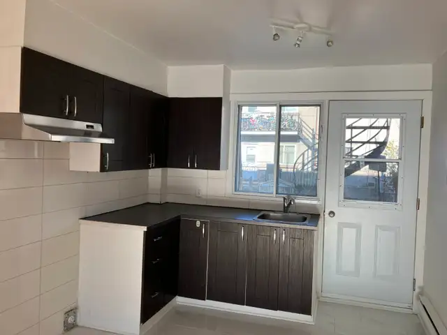 4 1/2 à louer à St-Michel - Photo 3