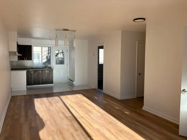 4 1/2 à louer à St-Michel - Photo 4