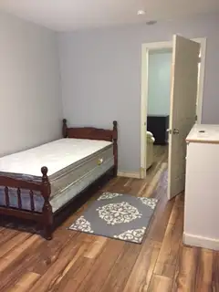 Niagara College student House - Photo 2