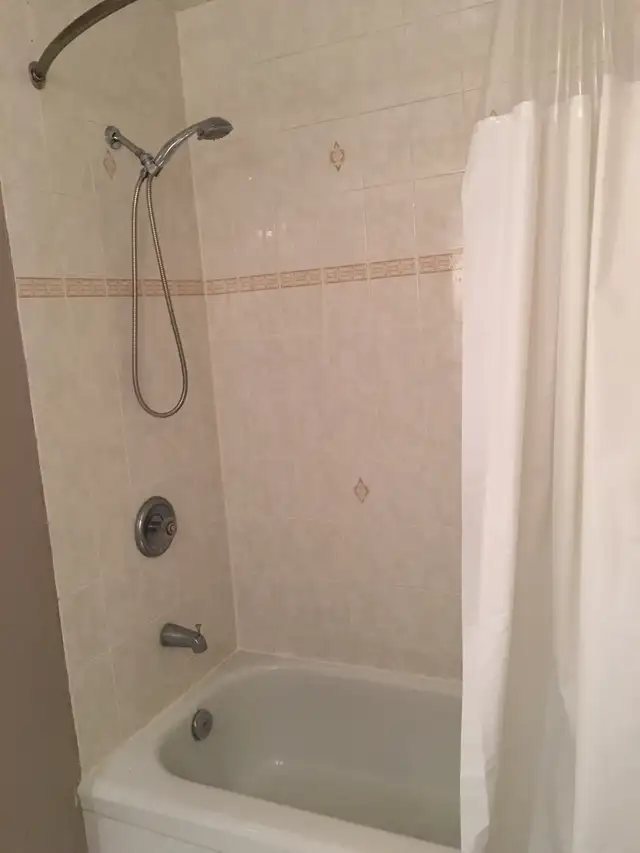 Niagara College student House - Photo 5