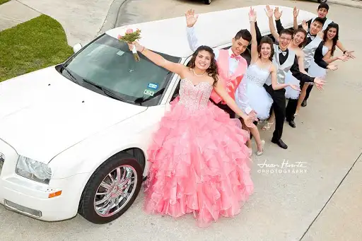 MISSISSAUGA LIMO BRAMPTON LIMOUSINE-WEDDING PROM 416-407-7355 - Photo 4
